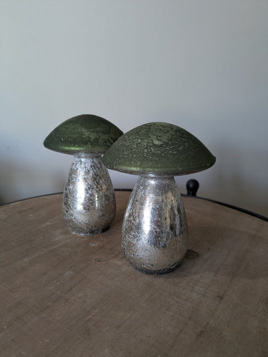 Glass Mushroom Fairy Garden Terrarium Decor 5" Green Silver