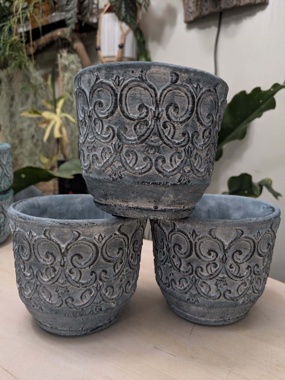 French Blue Distressed Planter Pot 4"